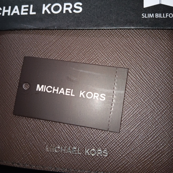 MICHAEL KORS MEN'S GENUINE BROWN LEATHER SLIM BILLFOLD ANDY WALLET $98 BRAND NIB - Picture 4 of 6